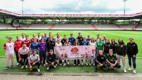 Netzwerktreffen von "Bundesliga bewegt" in Berlin