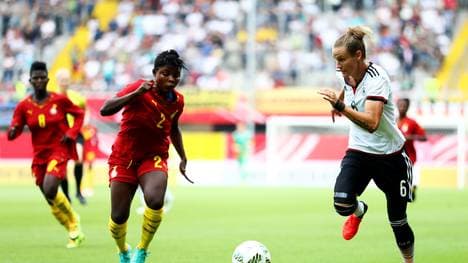 Simone Laudehr (r.) fehlt bei der EM