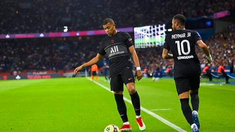 Kylian Mbappé (l.) und Neymar harmonieren nur noch selten auf dem Platz