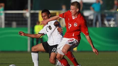 1899 Hoffenheim sichert sich die Transferrechte an Christoph Martschinko (r.)