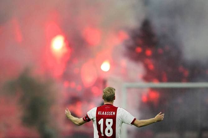 "Skandalöser" Abbruch von Ajax-Spiel