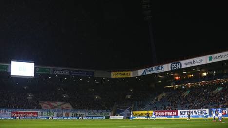 Wegen eines Flutlichtausfalls musste die Partie unterbrochen werden