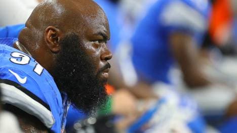 A'Shawn Robinson (Bild) und Caleb Benenoch haben wegen einer Nachtclub-Rechnung Ärger vor Gericht