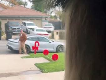 Der Mega-Deal von Baseball-Superstar Shohei Ohtani mit den Los Angeles Dodgers sorgte für mächtig Schlagzeilen - und beschert der Ehefrau eines künftigen Mitspielers auf kuriose Weise einen neuen Porsche.