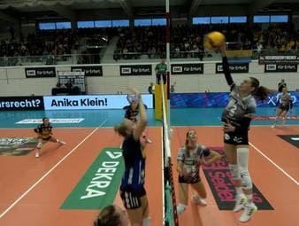 Im Thüringen-Derby empfängt Schwarz-Weiß Erfurt den VfB Suhl in heimischer Halle. Während auf dem Papier die Favoritenrollen klar verteilt sein sollten, entwickelt sich auf dem Feld ein stellenweise spannendes Derby.
