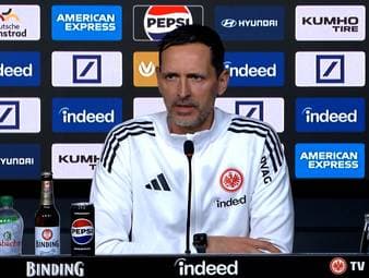 Eintracht Frankfurts Trainer Dino Toppmöller hat sich auf der Torwartposition erneut umentschieden.