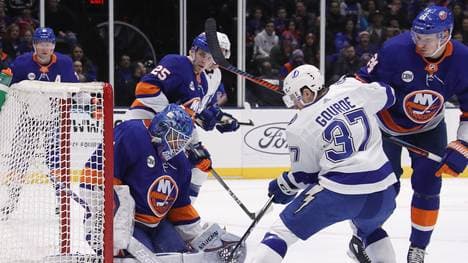 Tampa Bay Lightning v New York Islanders