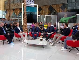 Die Doppelpass-Runde diskutiert anlässlich der erneuten Verletzung von Manuel Neuer, wie lang der Keeper noch das Tor des FC Bayern hüten wird und welchen Einfluss dieser auf Jonas Urbig hat. 