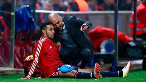 Pep Guardiola (r.) trainierte Thiago beim FC Bayern München