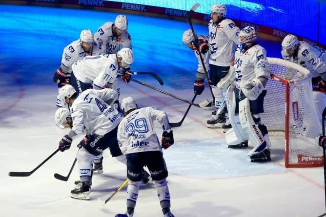 Sieben Spieler verlassen Vizemeister