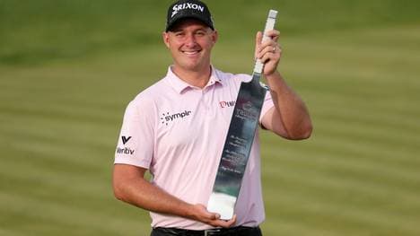 Straka gewinnt in Philadelphia