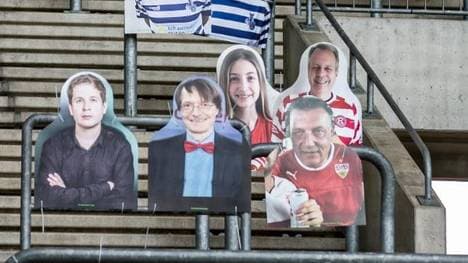 Karl Lauterbach und Kevin Kühnert als Pappkameraden im Borussia-Park