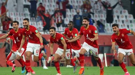Al Ahly aus Kairo feiert den dritten Platz
