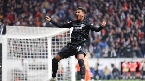 Eintracht Frankfurt - FC Barcelona, Barca UEFA Europa League Tor für Frankfurt zum 1:0 durch Ansgar Knauff (Eintracht Frankfurt, 36). Viertelfinal-Hinspiel der UEFA Europa League zwischen Eintracht Frankfurt und dem FC Barcelona am 7. April 2022 im Deutsche Bank Park in Frankfurt am Main., Frankfurt am Main Hessen Deutschland Deutsche Bank Park *** Eintracht Frankfurt FC Barcelona, UEFA Europa League Goal for Frankfurt to 1 0 by Ansgar Knauff Eintracht Frankfurt, 36 quarterfinal first leg of the UEFA Europa League between Eintracht Frankfurt and FC Barcelona on 7 April 2022 at Deutsche Bank Park in Frankfurt am Main , Frankfurt am Main Hessen Germany Deutsche Bank Park