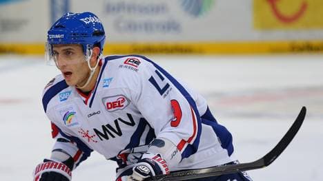 Hannover Scorpions v Adler Mannheim - DEL