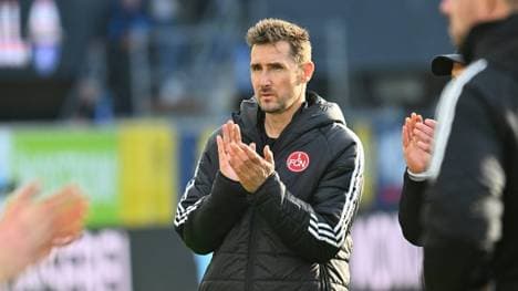 Klose bleibt Nürnberg-Trainer