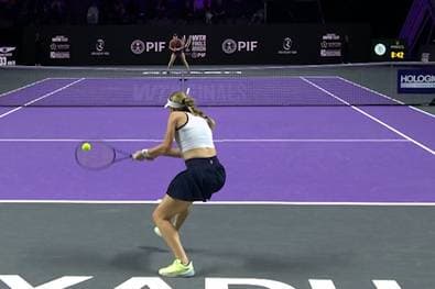 Gegen Nachrückerin: Rybakina geht ungeschlagen ins Halbfinale