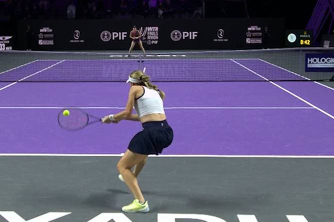 Gegen Nachrückerin: Rybakina geht ungeschlagen ins Halbfinale