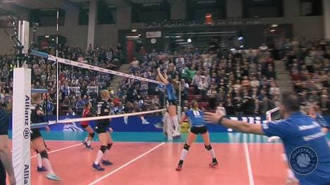 auch im zwölften Spiel der Saison bewahrt Allianz MTV Stuttgart seine weiße Weste