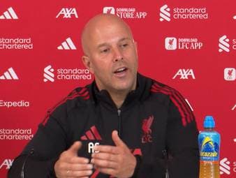 FC-Liverpool-Trainer Arne Slot spricht über die Ziele der Reds für den Saisonendspurt und darüber, ob ein erfolgreicher Abschluss die Spielzeit im Nachhinein doch noch in ein positiveres Licht rücken könnte.