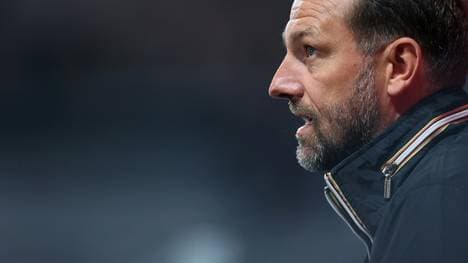 Weinzierl war seit Oktober Trainer in Nürnberg