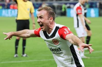 Götze blüht in neuer Rolle auf