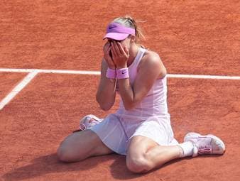 Mirra Andreeva krönt sich mit 19 Jahren zur Siegerin bei den French Open. Gegen die Überraschungsfinalistin Maja Chwalinska ließ die Russin im Finale nichts anbrennen.