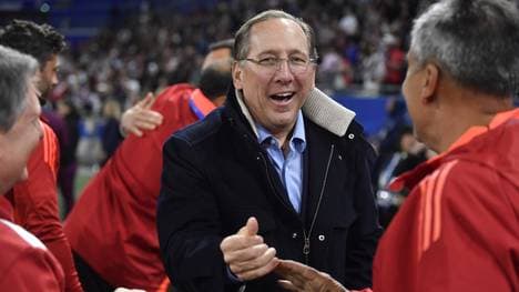 John Textor muss sich Kritik gefallen lassen