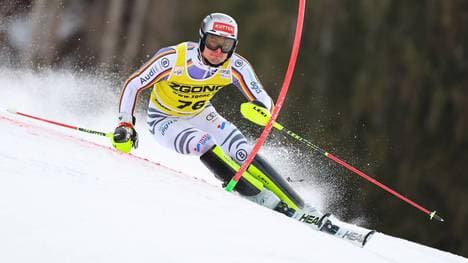 Alexander Schmid verletzt sich im Slalom am Knöchel 
