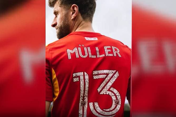 Lauft Thomas Müller bald wieder in Rot auf?