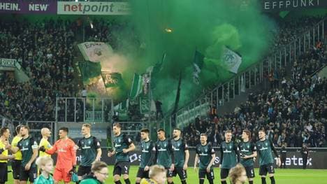Die Werder-Fans zündeten mehrfach Pyrotechnik