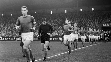 Bundesliga 1965/1966: Kreuz führt Schalke aufs Feld