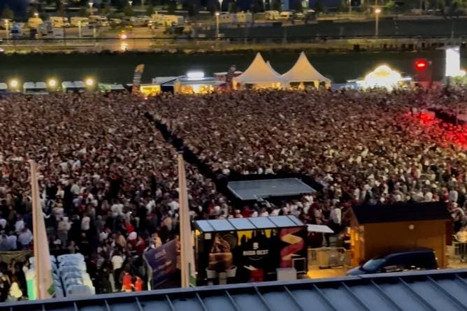 XXL-Public-Viewing! Freiburg im Ausnahmezustand