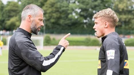 Gladbachs Trainer Marco Rose (l.) kam mit Michael Cuisance nicht mehr auf einen gemeinsamen Nenner 