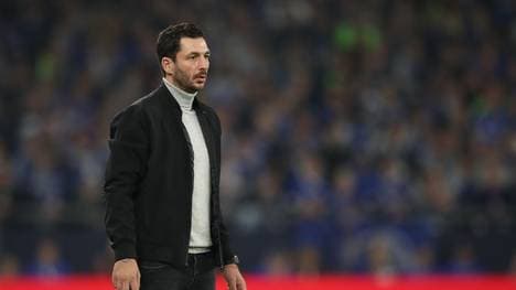 Sandro Schwarz vom FSV Mainz 05 kassierte die erste Gelb-Rote Karte eines Trainers in der Bundesliga-Geschichte