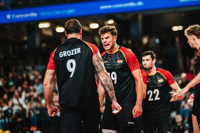 DVV-Männer wahren Achtelfinal-Chance