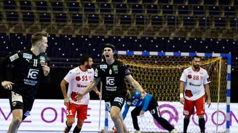 Die Füchse Berlin gewinnen gegen Dinamo Bukarest