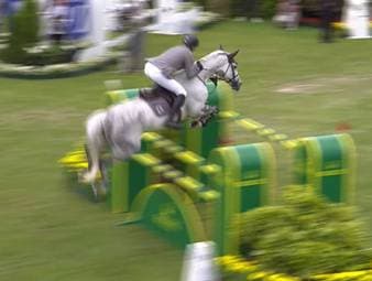 Reit-Ikone Ludger Beerbaum beendet beim CHIO in Aachen überraschend seine herausragende Karriere. Sein letzter Ritt im Video.