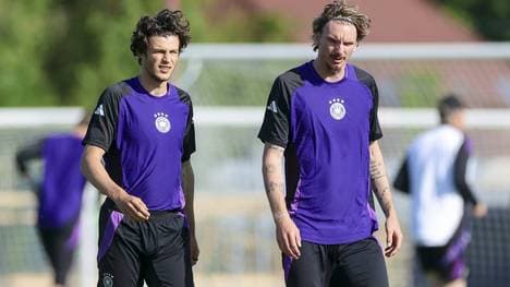 Röhl (l.) verletzte sich am Mittwoch beim Training