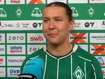 Die Frauen von Werder Bremen haben vor heimischer Rekordkulisse das erste Nordderby der Google Pixel Frauen-Bundesliga mit 2:0 für sich entschieden. Trainerinnen und Spielerinnen sprechen über die "überwältigende" Stimmung in Bremen.