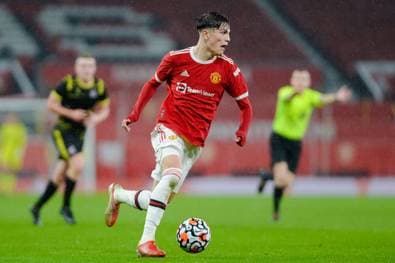 Schnappt Argentinien Spanien Talente weg?