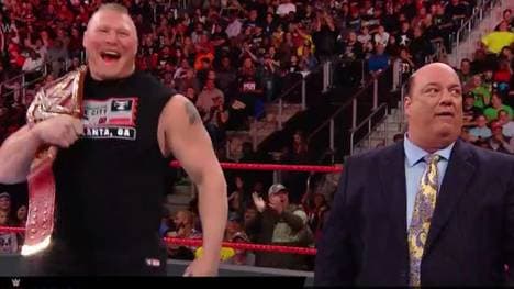 Brock Lesnar (l.) und Paul Heyman wurden bei WWE Monday Night RAW von einem Heiratsantrag unterbrochen