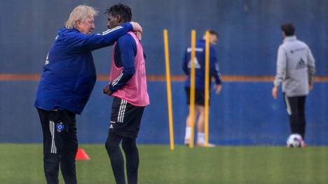 Bakery Jatta (r.) zahlte das Vertrauen von Interimstrainer Horst Hrubesch gleich mit einem Tor zurück