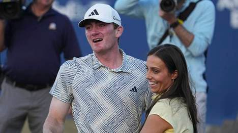 Nick Dunlap und Freundin Isabella Ellis bejubeln einen historischen Triumph