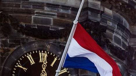Die Flagge der Niederlande wird am Mittwoch auf Halbmast hängen