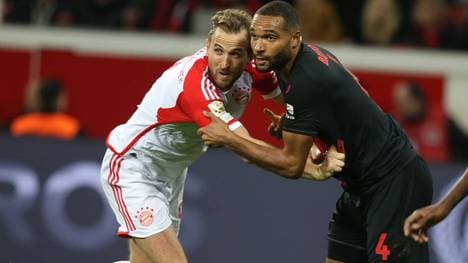 Leverkusen-Star Jonathan Tah (r., hier gegen Bayerns Harry Kane) denkt aktuell nicht an einen Wechsel