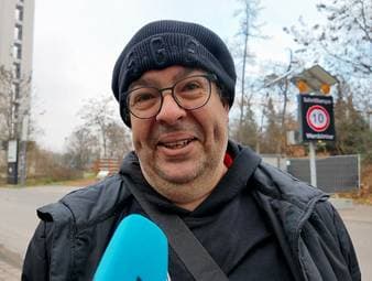 Die Fans von Eintracht Frankfurt reagieren auf ein wildes Gerücht. Dabei geht es um den Nachfolger des entlassenen Trainers Dino Toppmöller.