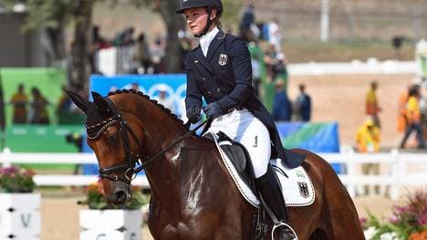 Julia Krajewski (Warendorf) mit Samourai du Thot 