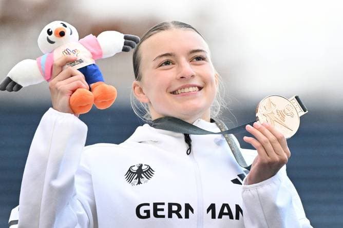 Lange ist Sportlerin des Monats