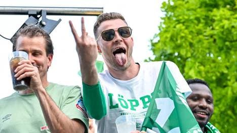 Mit Werder Bremen hat Marvin Ducksch (r.) im Mai 2022 den Aufstieg in die Bundesliga gefeiert